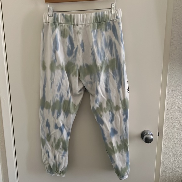 Matching Volcom set - Picture 7 of 8